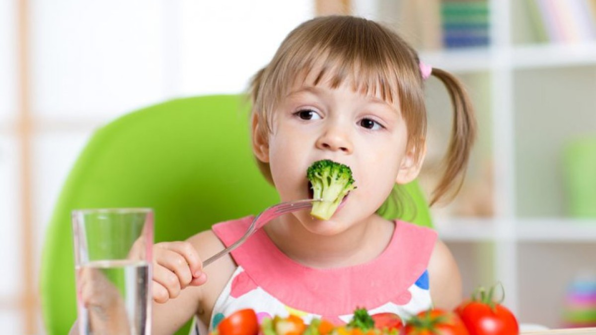 Otizmde Beslenme - Murat KÖROĞLU